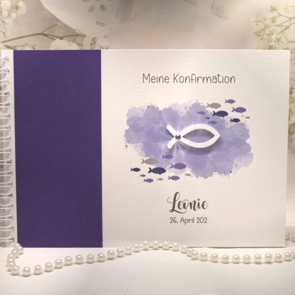 Gästebuch "Fisch lila" zur Konfirmation, Kommunion, Firmung oder Taufe zum kleinen Preis! Design K30 GÄ
