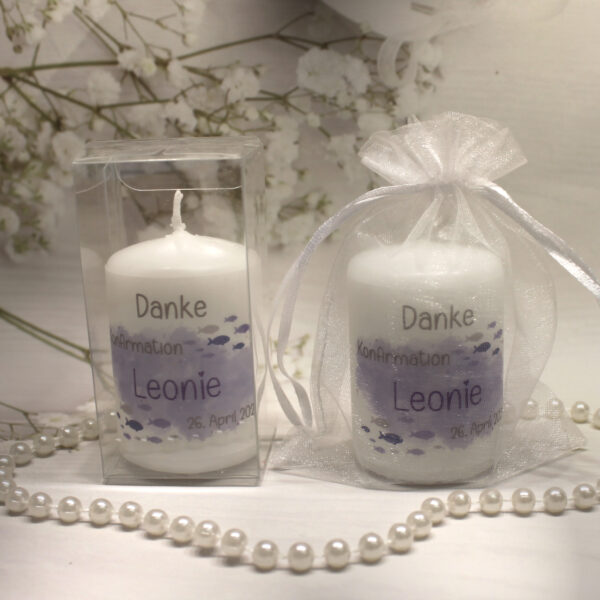Gastgeschenk Kerze "Fisch lila" wahlweise im Organzasäckchen oder in der Geschenkschachtel Design K30