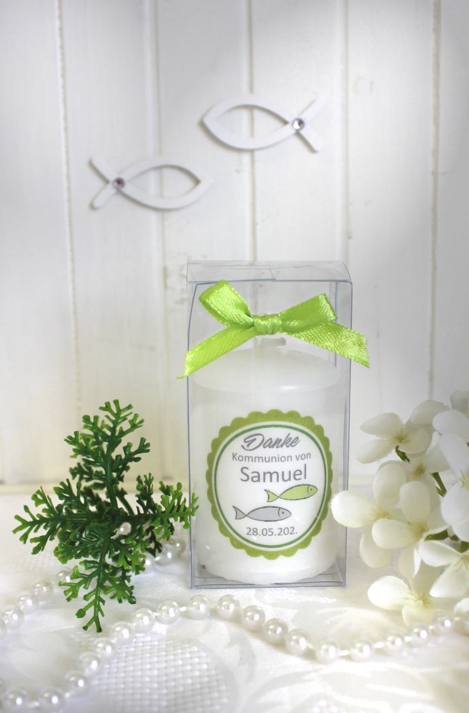 Gastgeschenk Kerze „Label Fisch“ wahlweise im Organzasäckchen oder in der Geschenkschachtel Design 300 – Bild 4