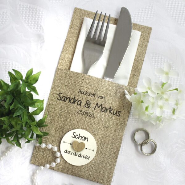 Bestecktasche Leinenoptik zur Hochzeit mit Holzherz personalisiert Design 7001