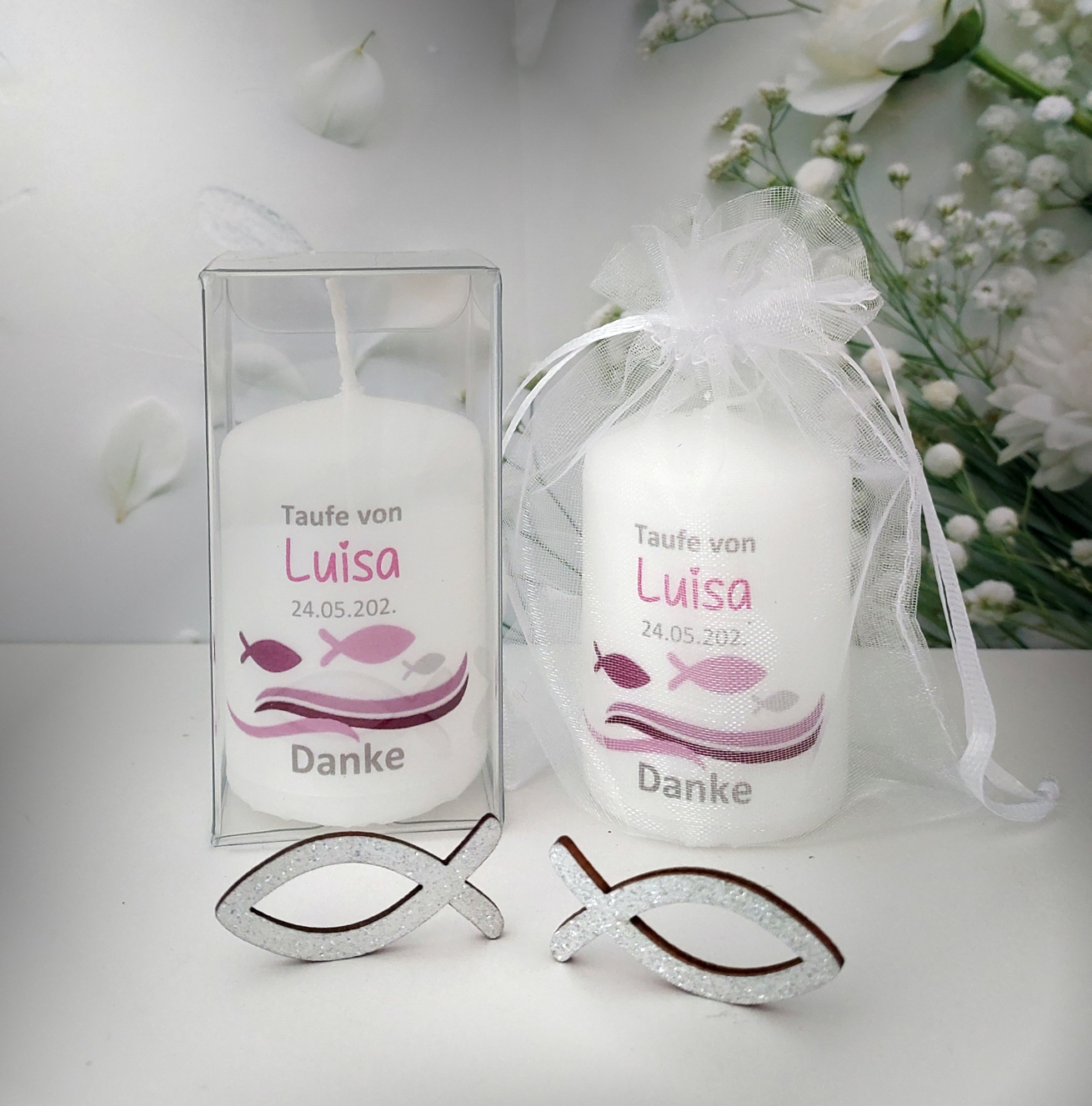 Gastgeschenk Kerze "Welle mit Fisch" wahlweise im Organzasäcken oder in der Geschenkschachtel Design 212 – Bild 5