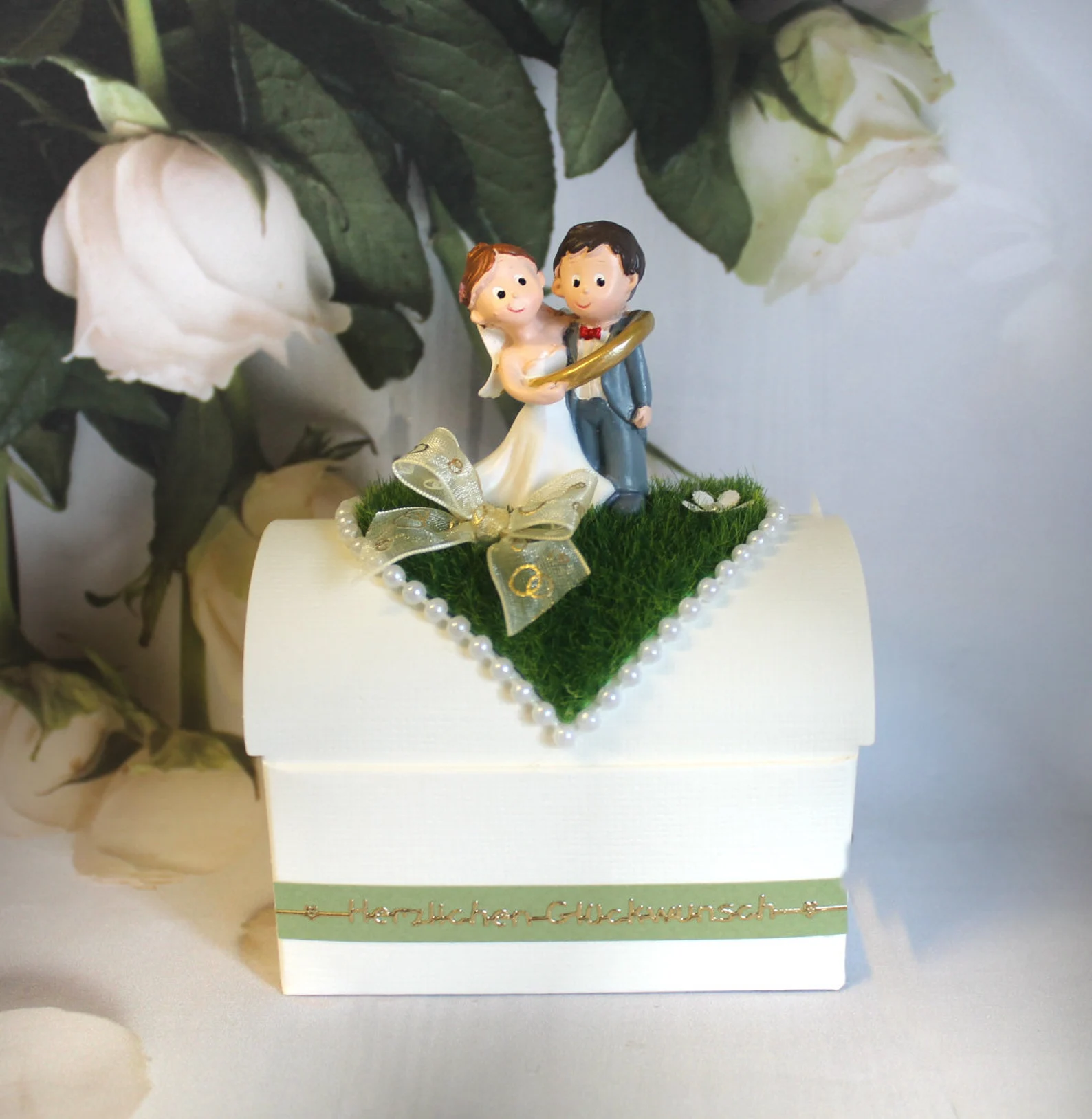 Geldgeschenke Truhe zur Hochzeit mit Brautpaar zum kleinen Preis!! Design 523