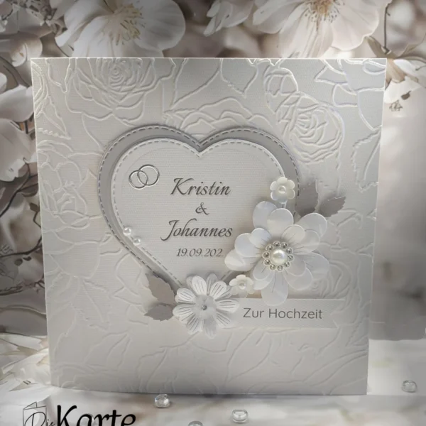 Glückwunschkarte zur Hochzeit "Die Karte Exclusiv" mit handgemachten Blüten, Design 169