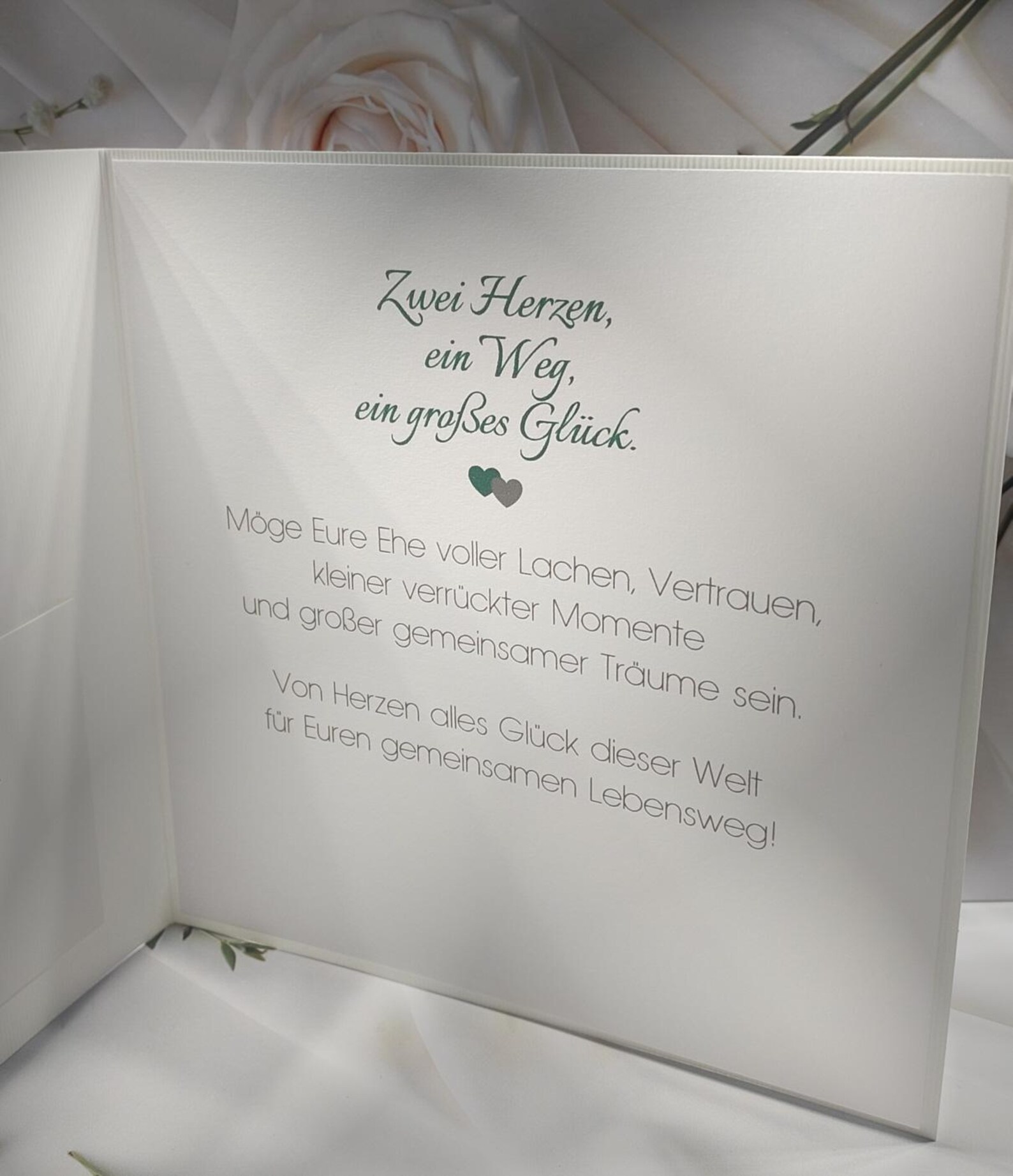 Edle Hochzeitskarte mit Eukalyptuskranz und Blüten Design 170 – Bild 4