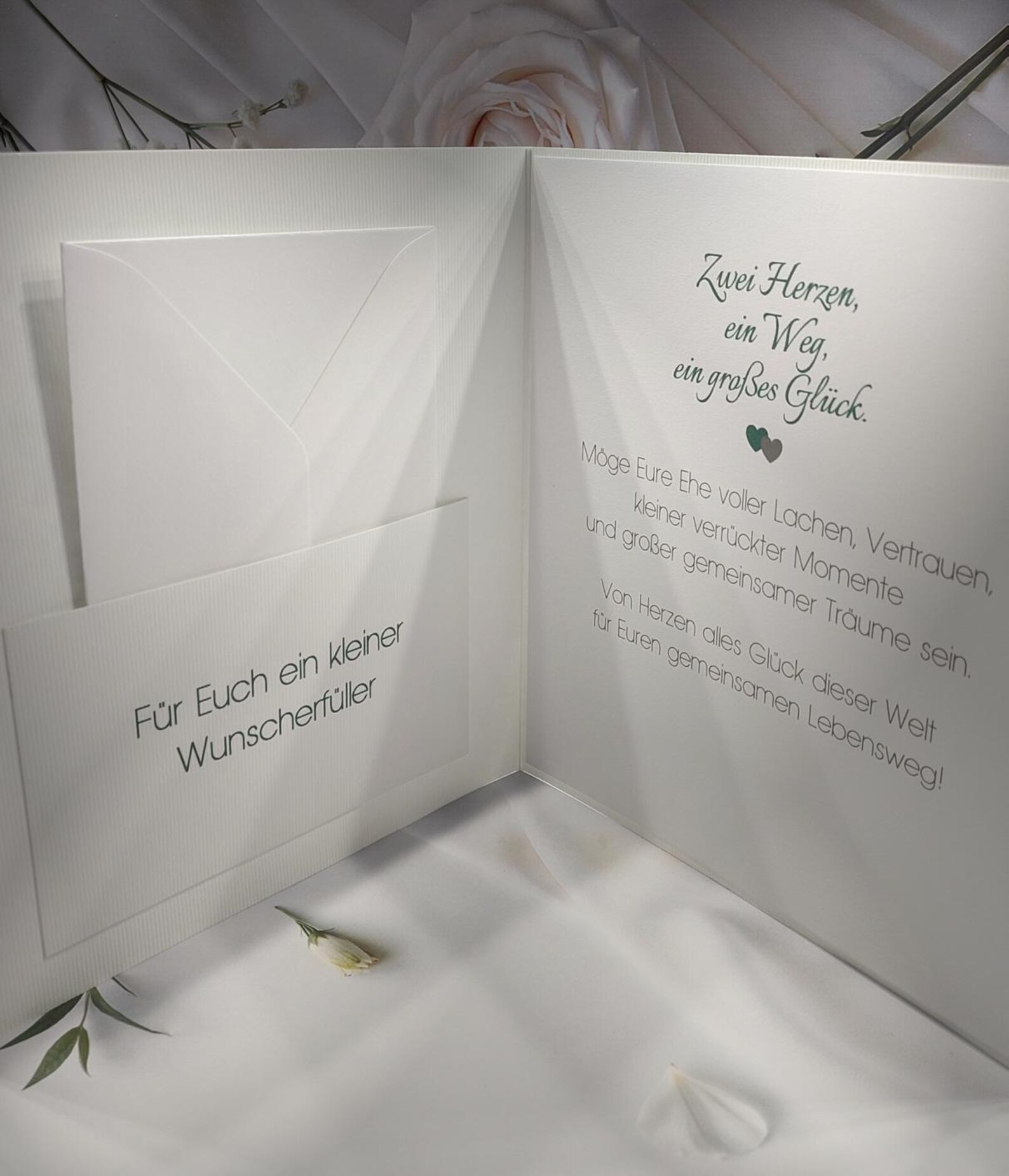 Edle Hochzeitskarte mit Eukalyptuskranz und Blüten Design 170 – Bild 6